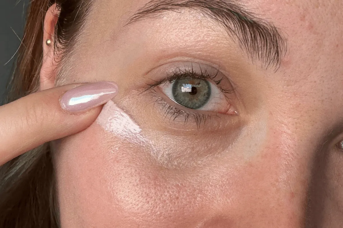 Veoli serum pod oczy rozświetlające: skuteczna pielęgnacja oczu