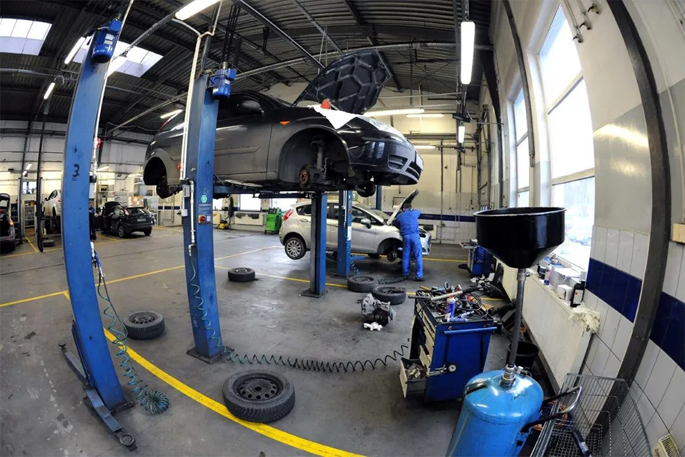 Jak powinien wyglądać warsztat samochodowy, aby uniknąć błędów?