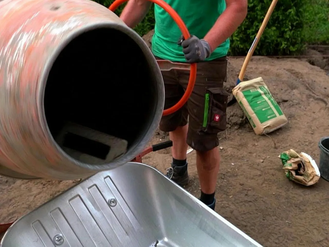 Skuteczne sposoby na usunięcie betonu z betoniarki bez wysiłku