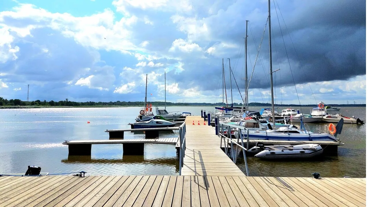 Jezioro Bukowo: raj dla wędkarzy i miłośników sportów wodnych