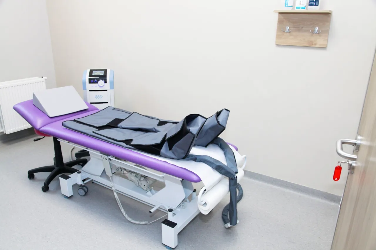 Masaż pneumatyczny co to jest i jak może poprawić Twoje zdrowie