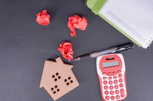 Jak obliczyć koszt wynajmu mieszkania i uniknąć ukrytych wydatków