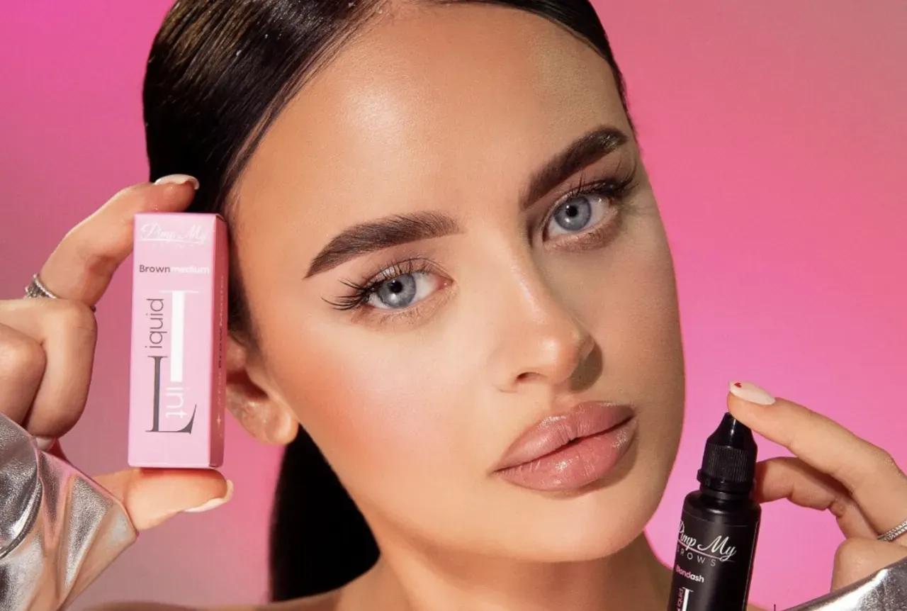 MUA co to znaczy makijaż? Poznaj tajniki pracy makijażysty