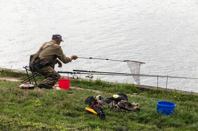 Co trzeba umieć na kartę wędkarską, aby zdać egzamin bez stresu