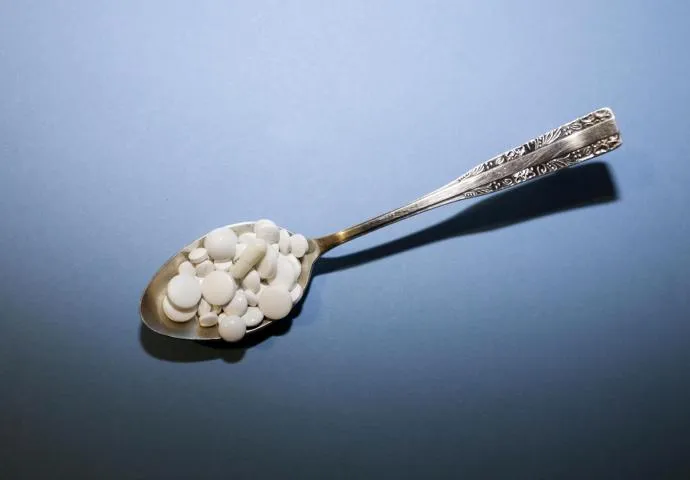 Czy tabletki na cholesterol trzeba brać do końca życia? Sprawdź, co mówią lekarze