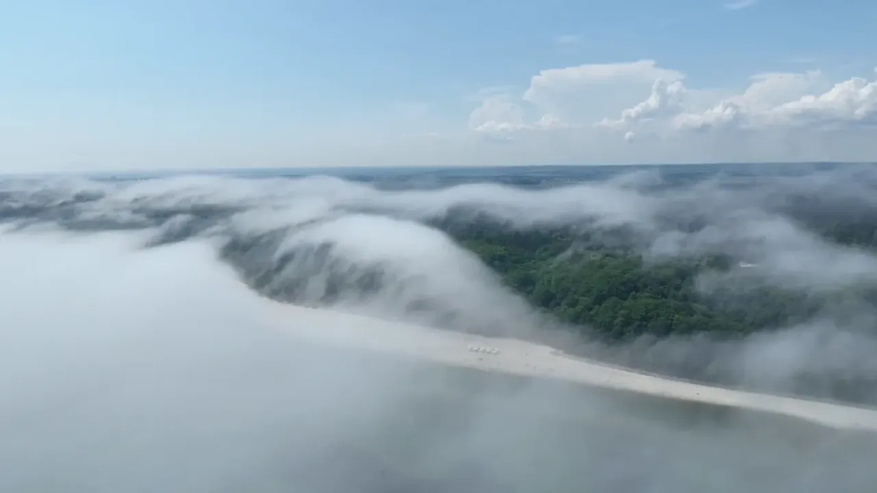 Mgła nad morzem – co oznacza, jak powstaje i jak wpływa na codzienne życie