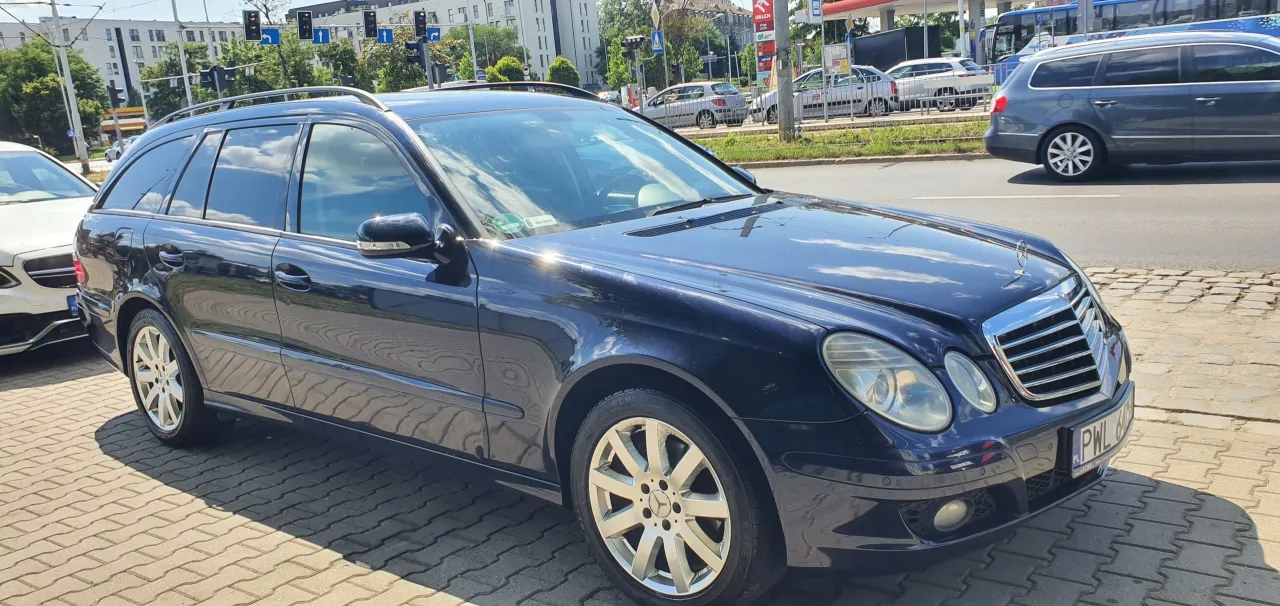 Mercedes-Benz E-Class: Kluczowe informacje, modele i ceny na rynku