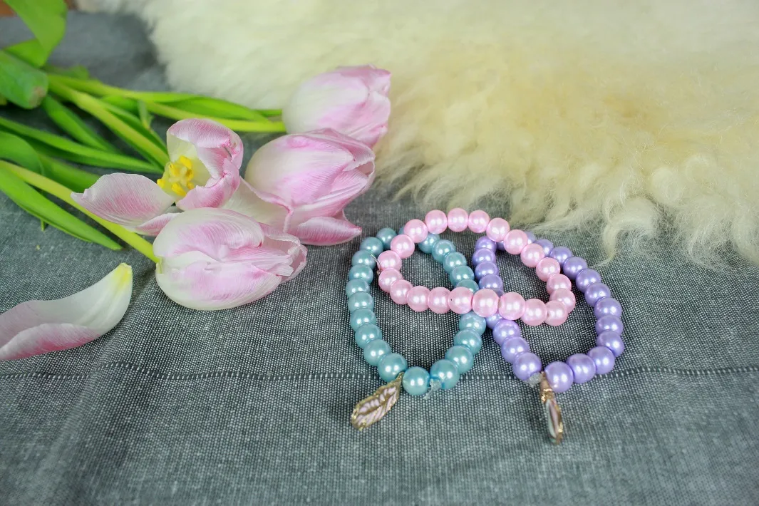 Jak zrobić bransoletkę z koralików - proste kroki i przydatne porady