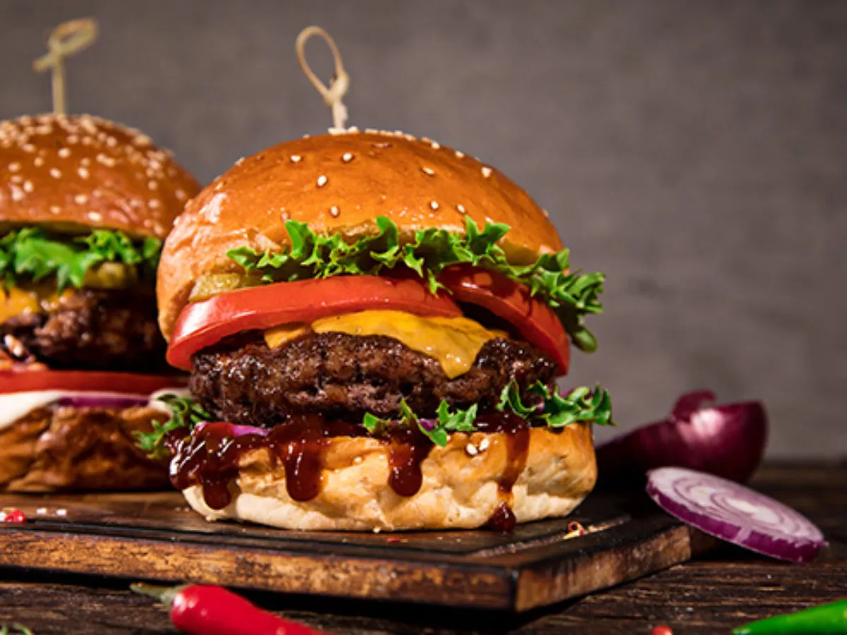 Jak zrobić hamburgery? Sekrety na lepsze niż w restauracji!