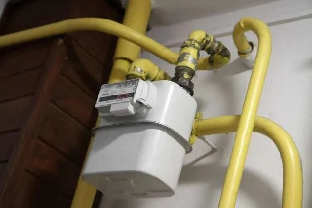 Ile kosztuje ponowne podłączenie licznika gazu? Zaskakujące wydatki i procedura