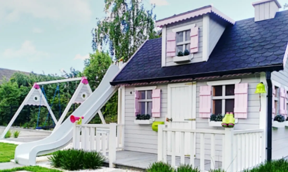 Jak wyposażyć domek ogrodowy dla dzieci: pomysły i porady