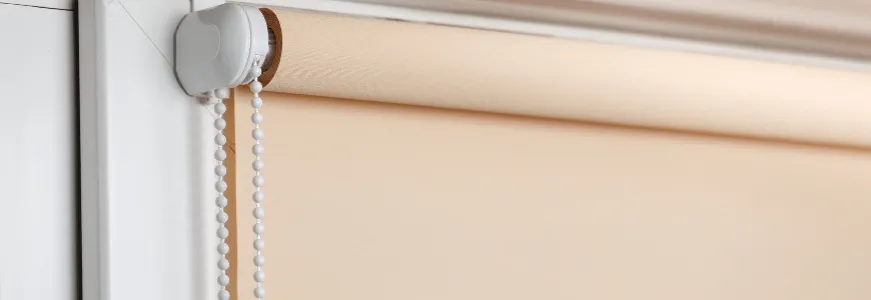Jak kupić rolety do okien: unikaj błędów i wybierz idealne rozwiązanie