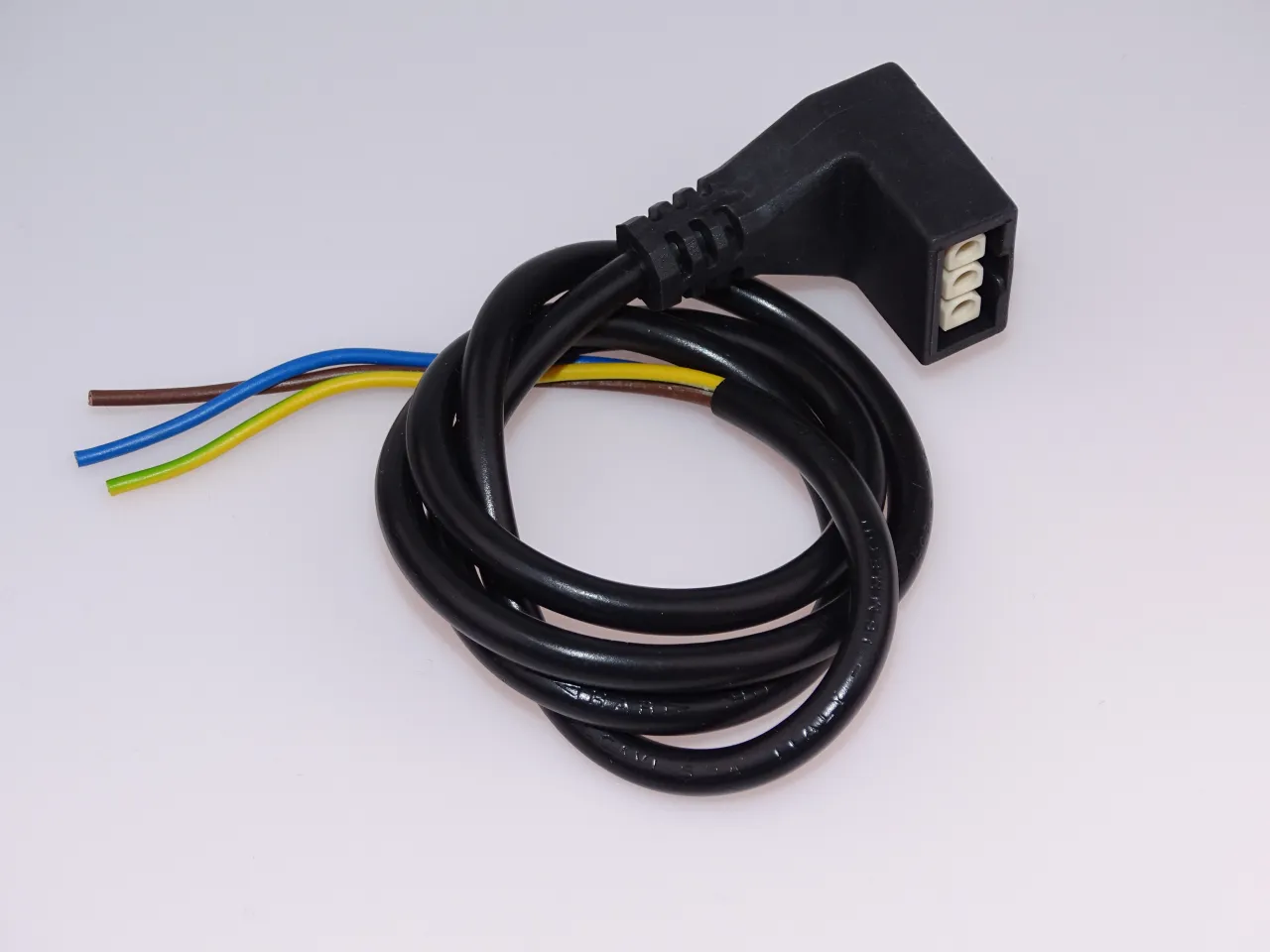 Jak dobrać przewód do zasilania pompy ciepła - kompleksowe wymagania