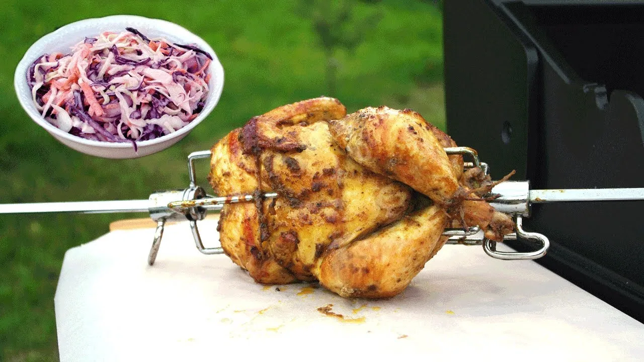Jak nabić kurczaka na rożen, aby uzyskać idealnie soczyste mięso