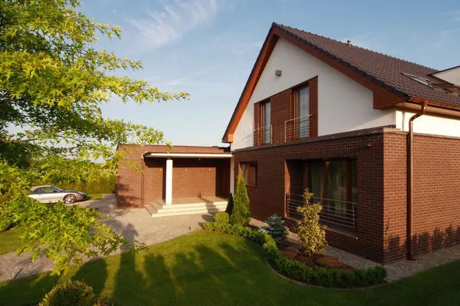 Ile kosztuje tynk na elewacje? Zaskakujące ceny i ważne czynniki