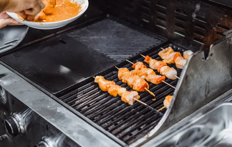 Pierwsze uruchomienie grilla gazowego - o czym należy pamiętać?