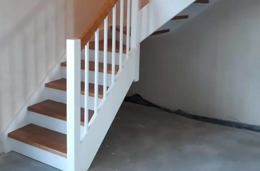 Z czego schody drewniane - wybór idealnego drewna do Twojego domu