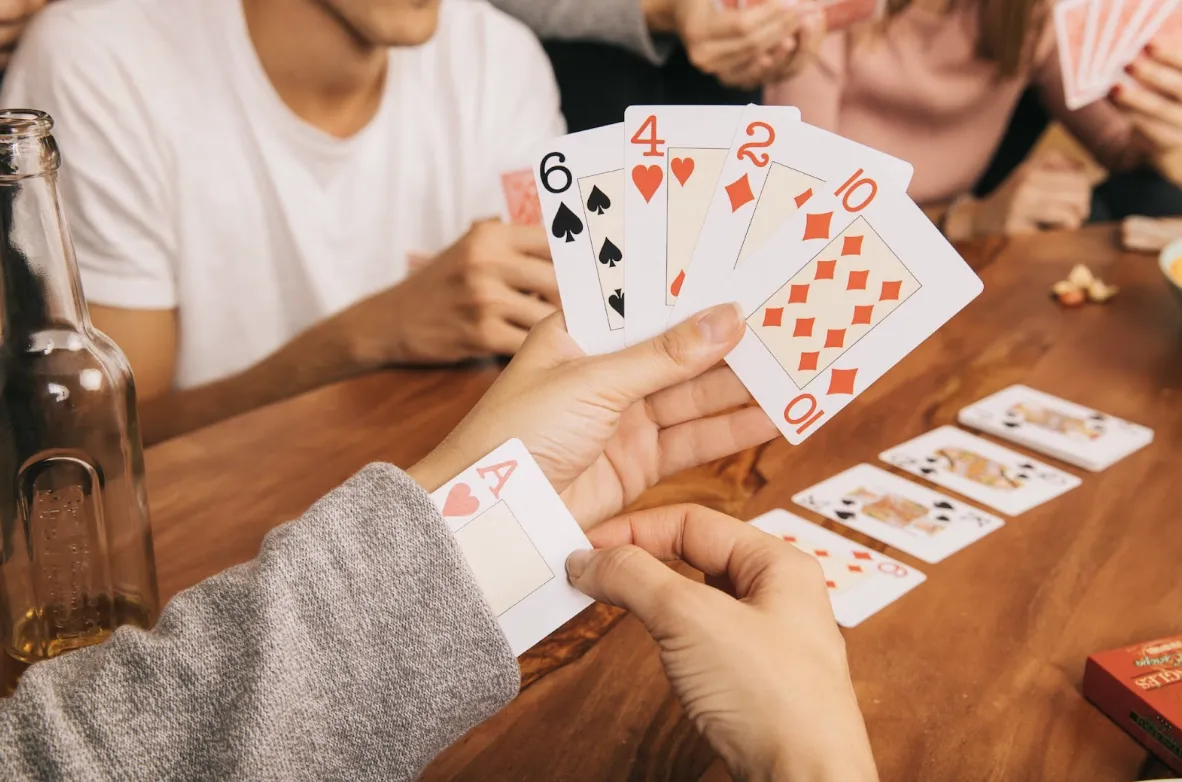 Umiejętności kontra szczęście: Dogłębna analiza gier karcianych, strategicznych i zakładów sportowych