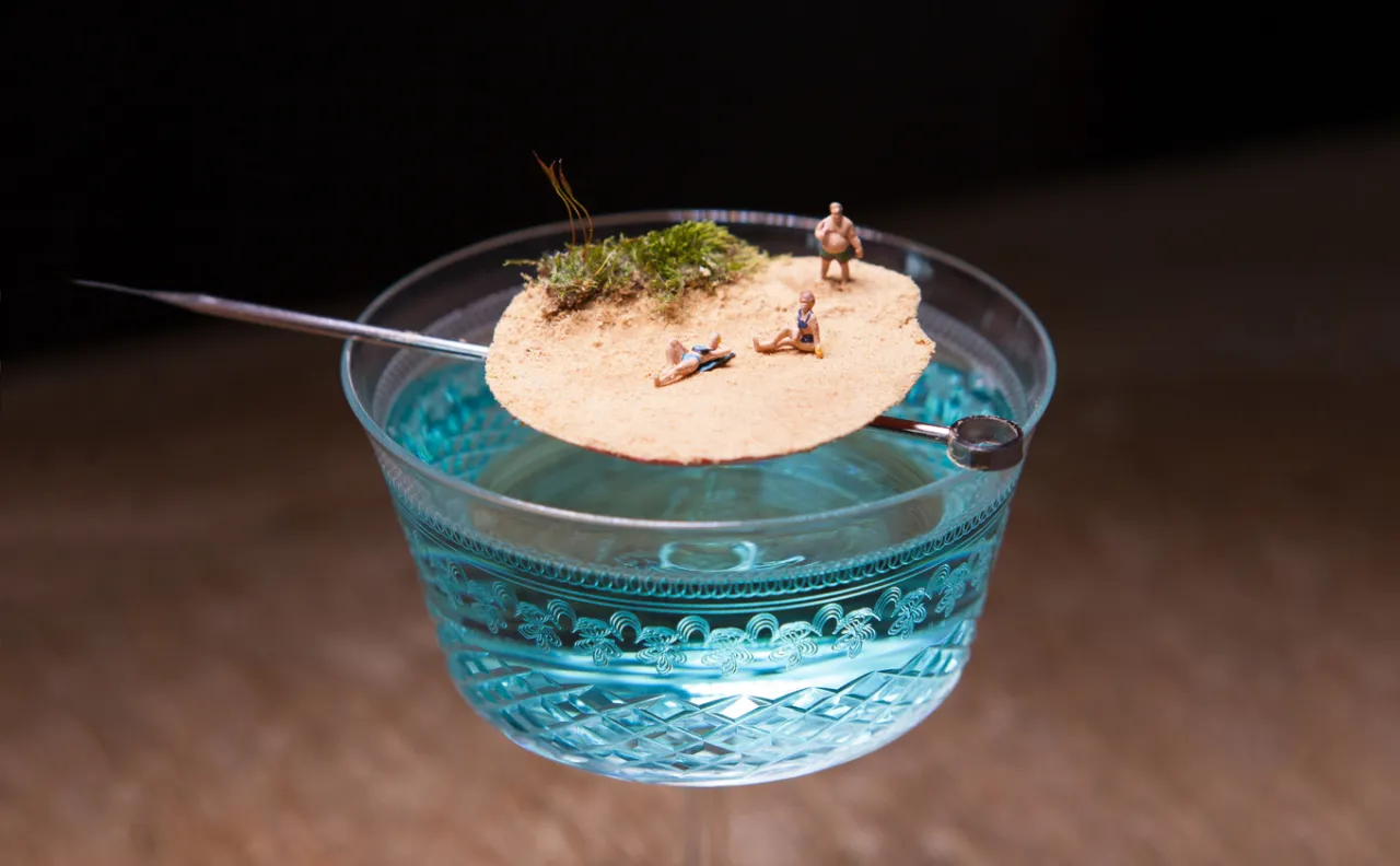 Curaçao drink: poznaj wyjątkowe koktajle i ich sekrety