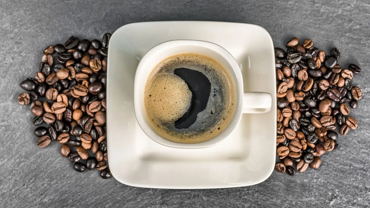 Czy kawa podnosi czy obniża ciśnienie? Wpływ kawy na zdrowie i ciśnienie krwi