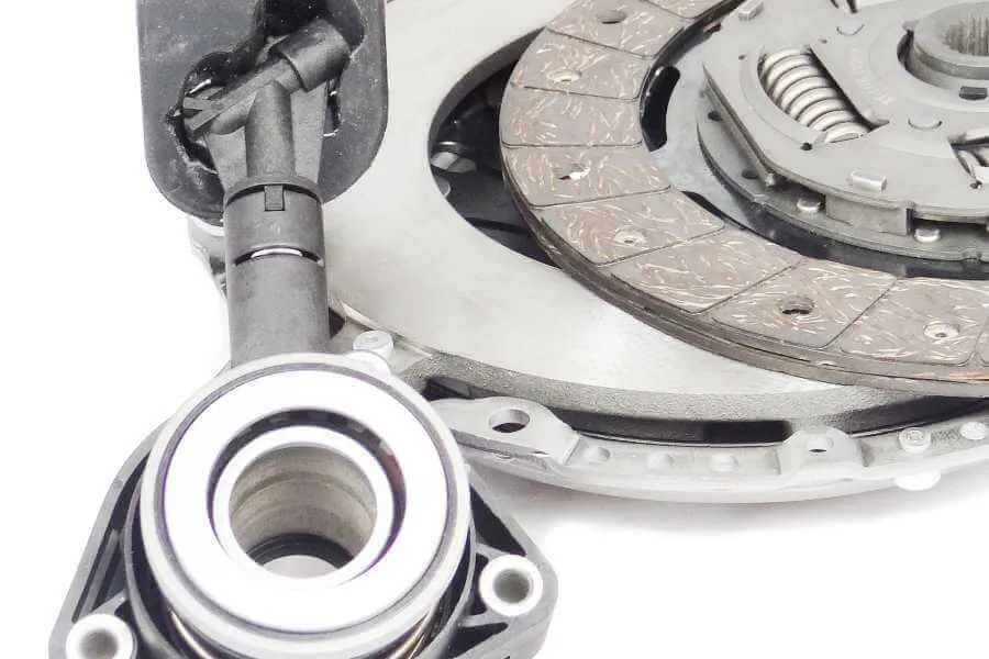 Sprzęgło bierze przy samej podłodze: 5 przyczyn awarii i koszty naprawy