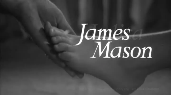 Lolita: Kontrowersja i piękno literackiej adaptacji