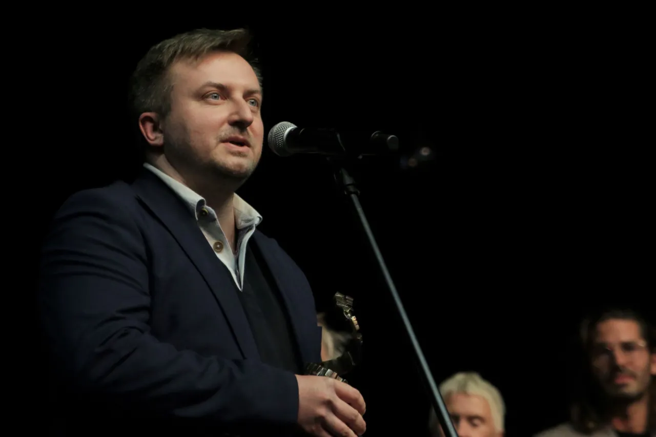 Muzyka z filmu Różyczka: Odkryj emocje i sukcesy albumu