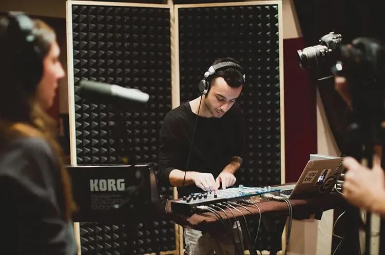 Nagrywanie utworów: Klucz do sukcesu w produkcji muzycznej