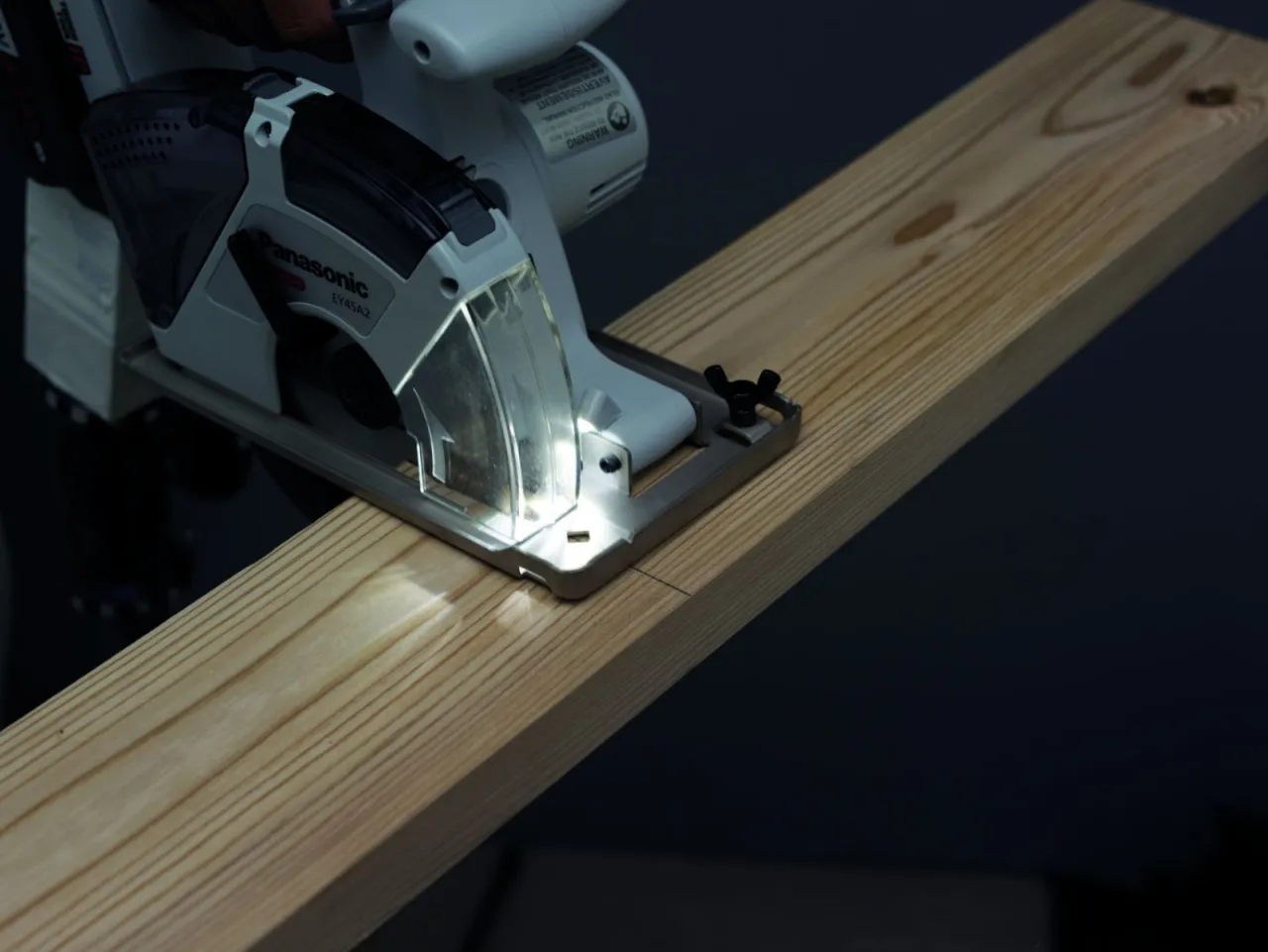 Jak wybrać najlepszą pilarkę tarczową? Porównanie modeli i praktyczne porady