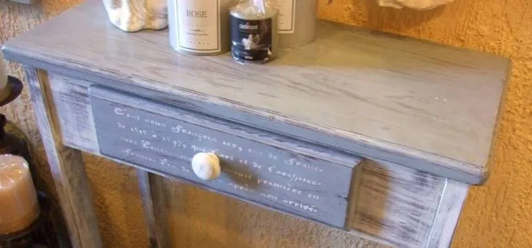 Jaką farbę do malowania mebli wybrać, aby uzyskać doskonały efekt?