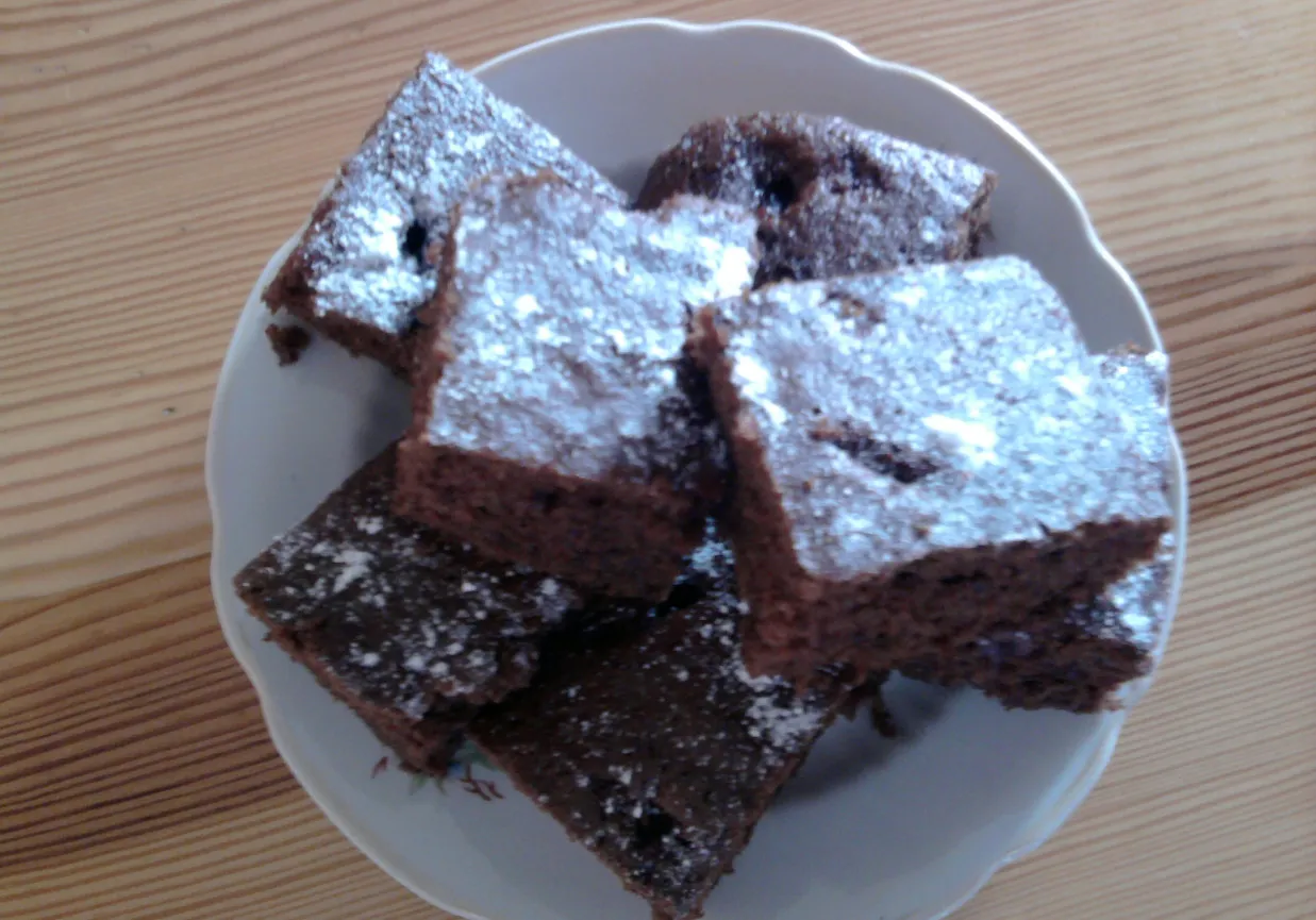 Łatwy przepis na biszkopt z 1 jajka 