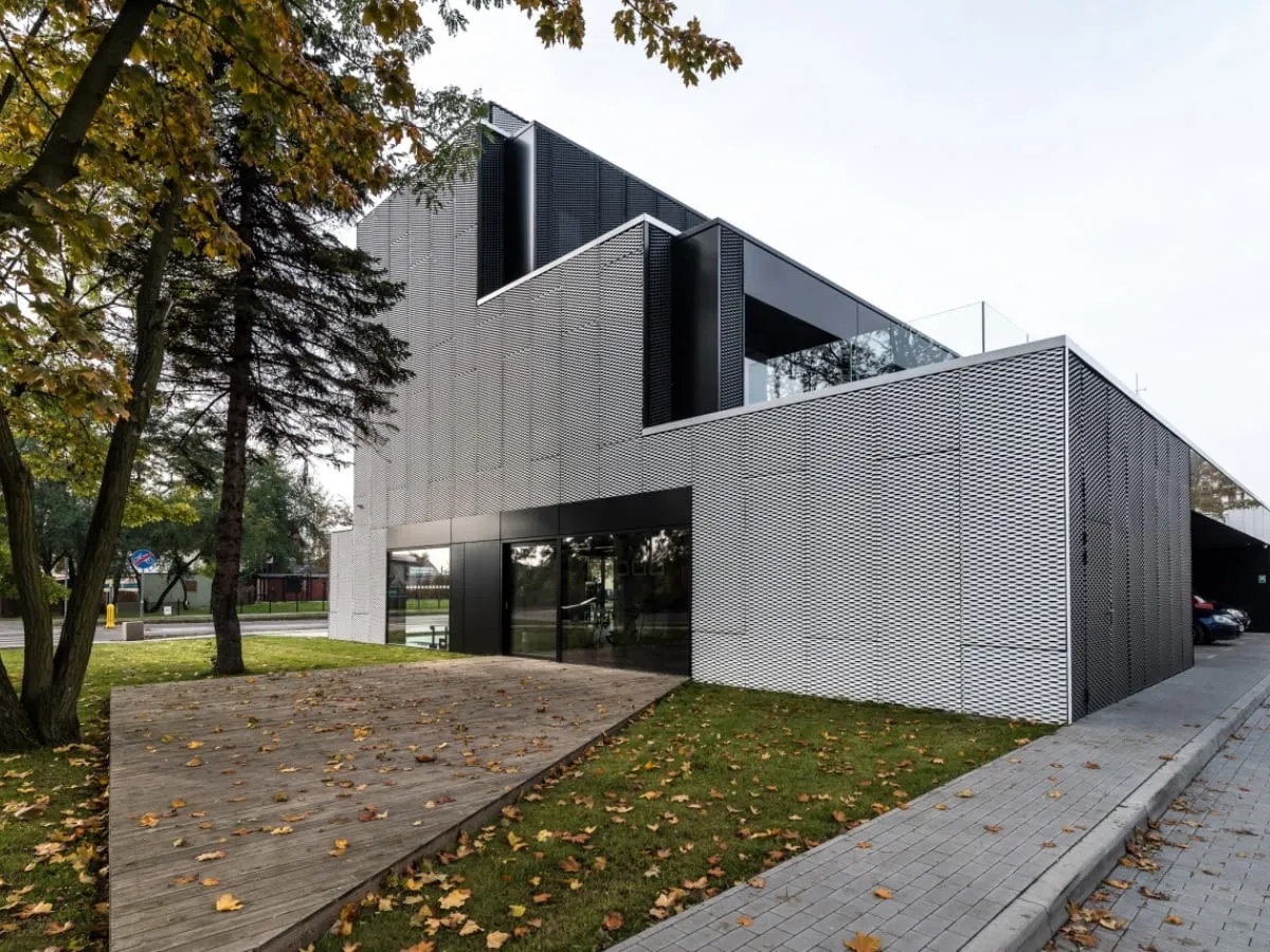 Ozdoba elewacji: Rozwiązania krzyżówkowe dla estetów