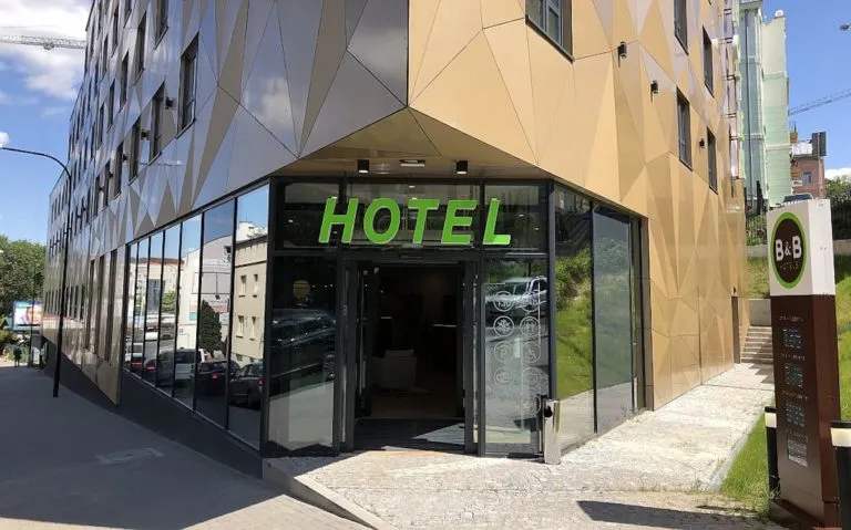B&B hotel co to jest? Odkryj unikalne cechy i zalety pensjonatów