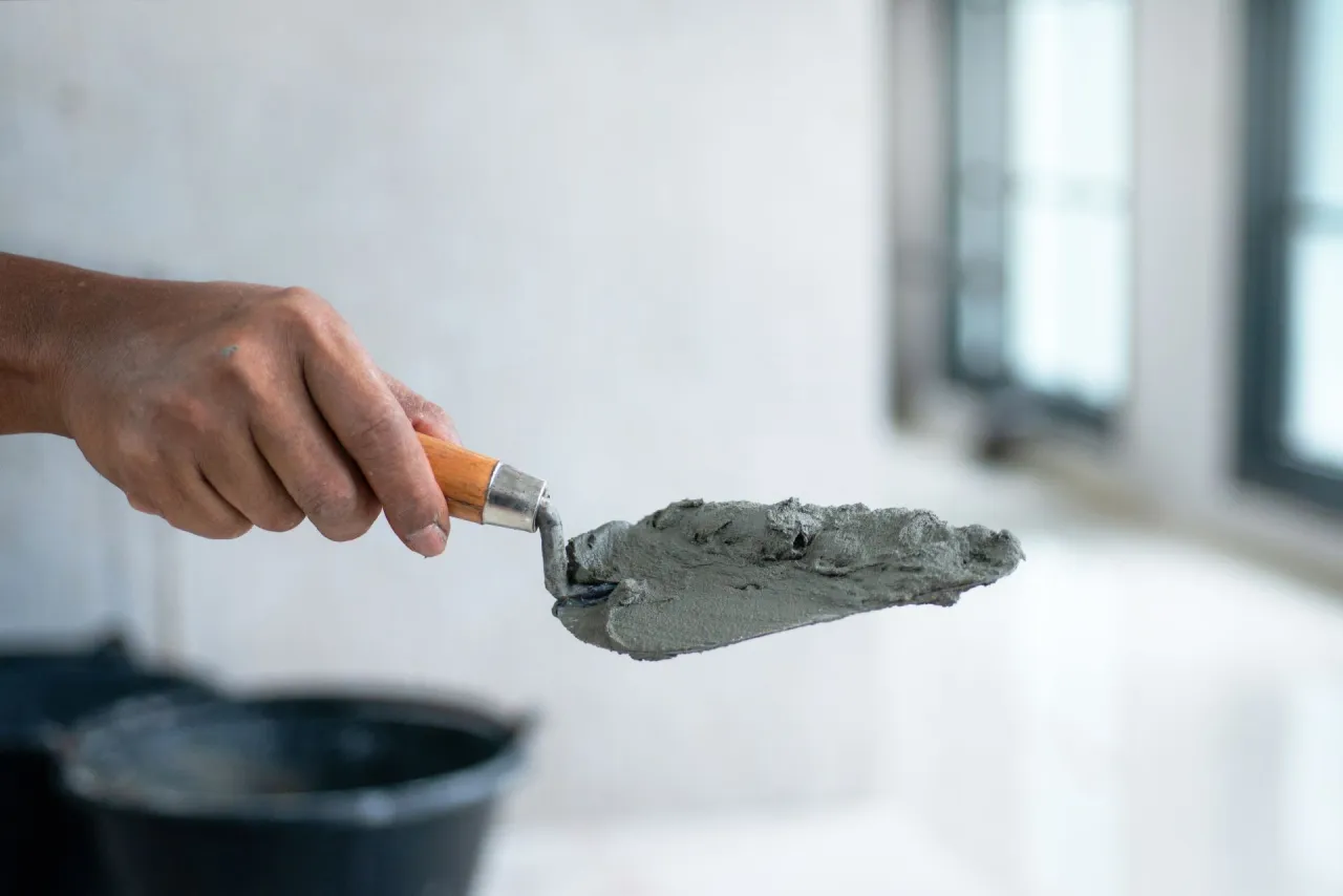 Jak zrobić cement w domu i przygotować idealny beton krok po kroku