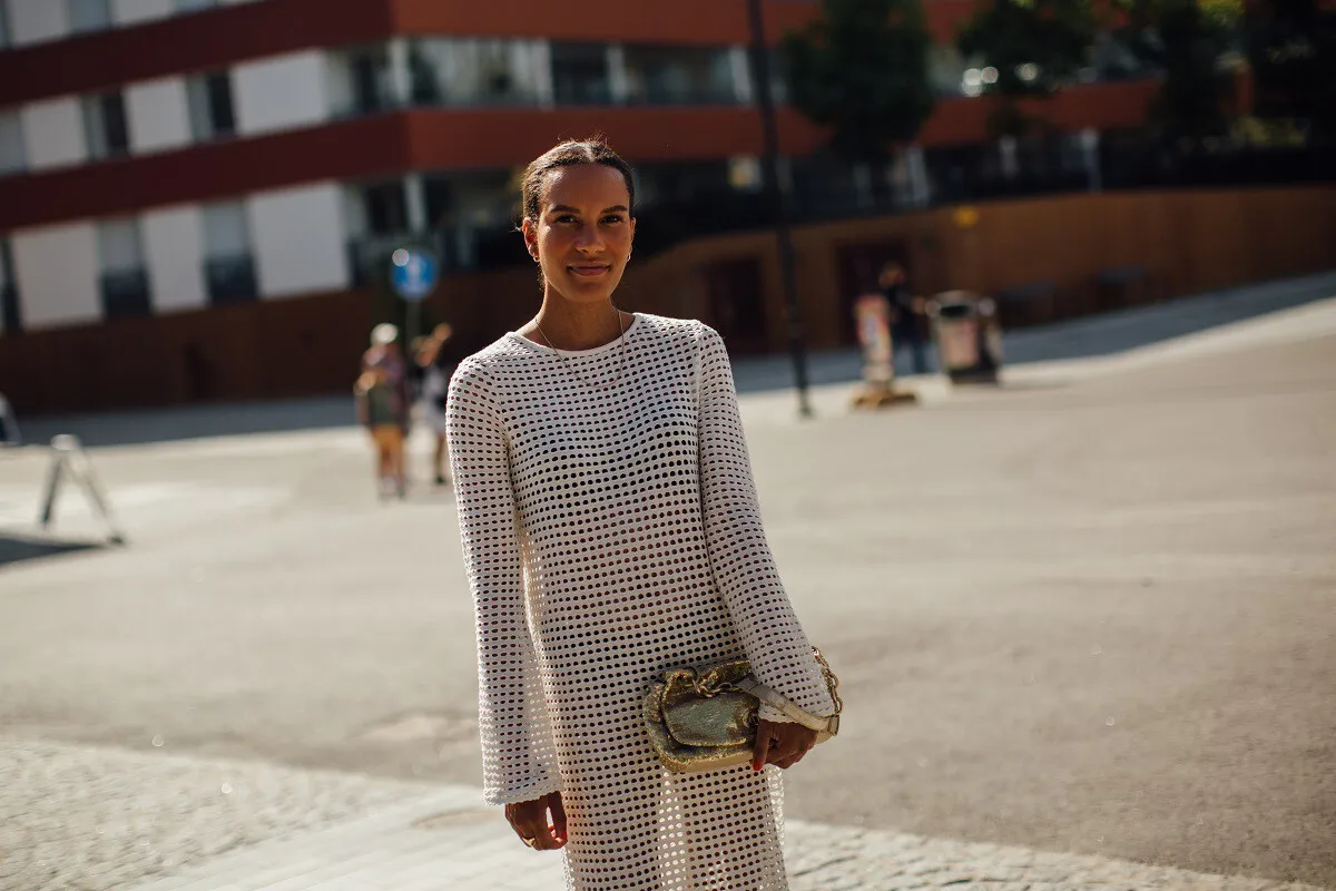 Con que combinar vestido blanco: 10 estilos que no puedes perderte