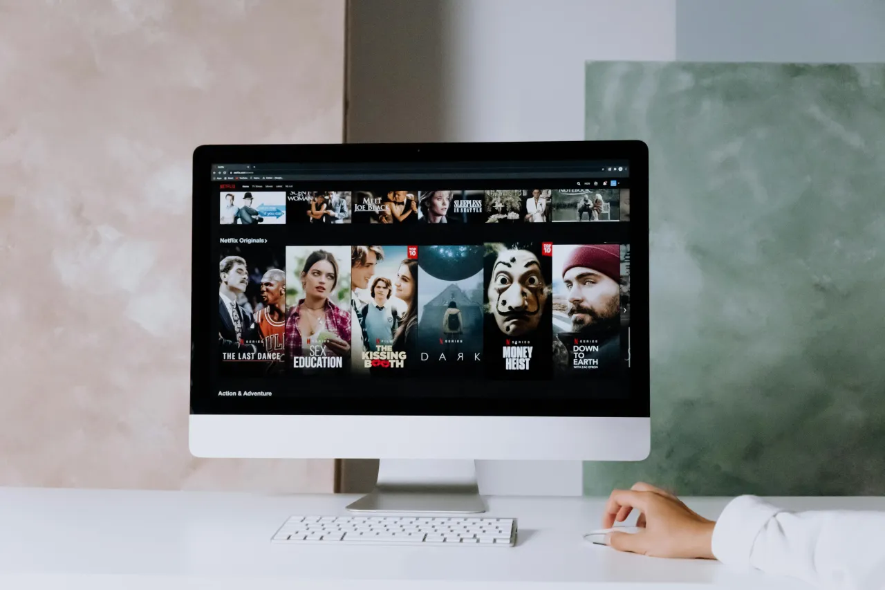 Gdzie znaleźć darmowe filmy dokumentalne o fascynującej tematyce?