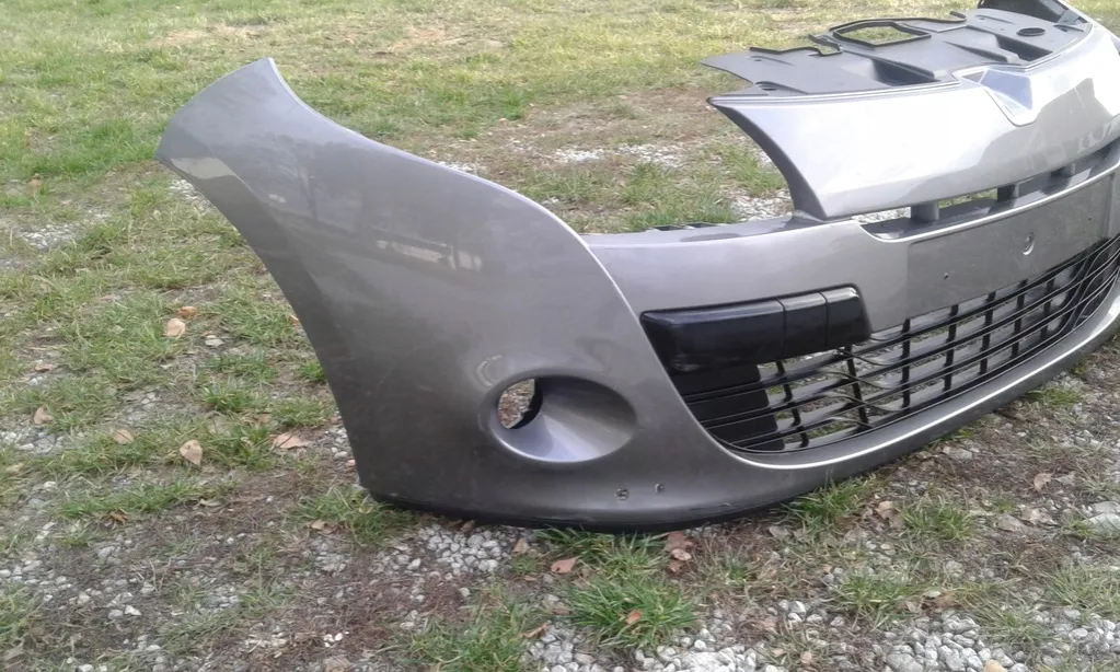 Jak zdjąć przedni zderzak Renault Megane III bez zbędnych problemów