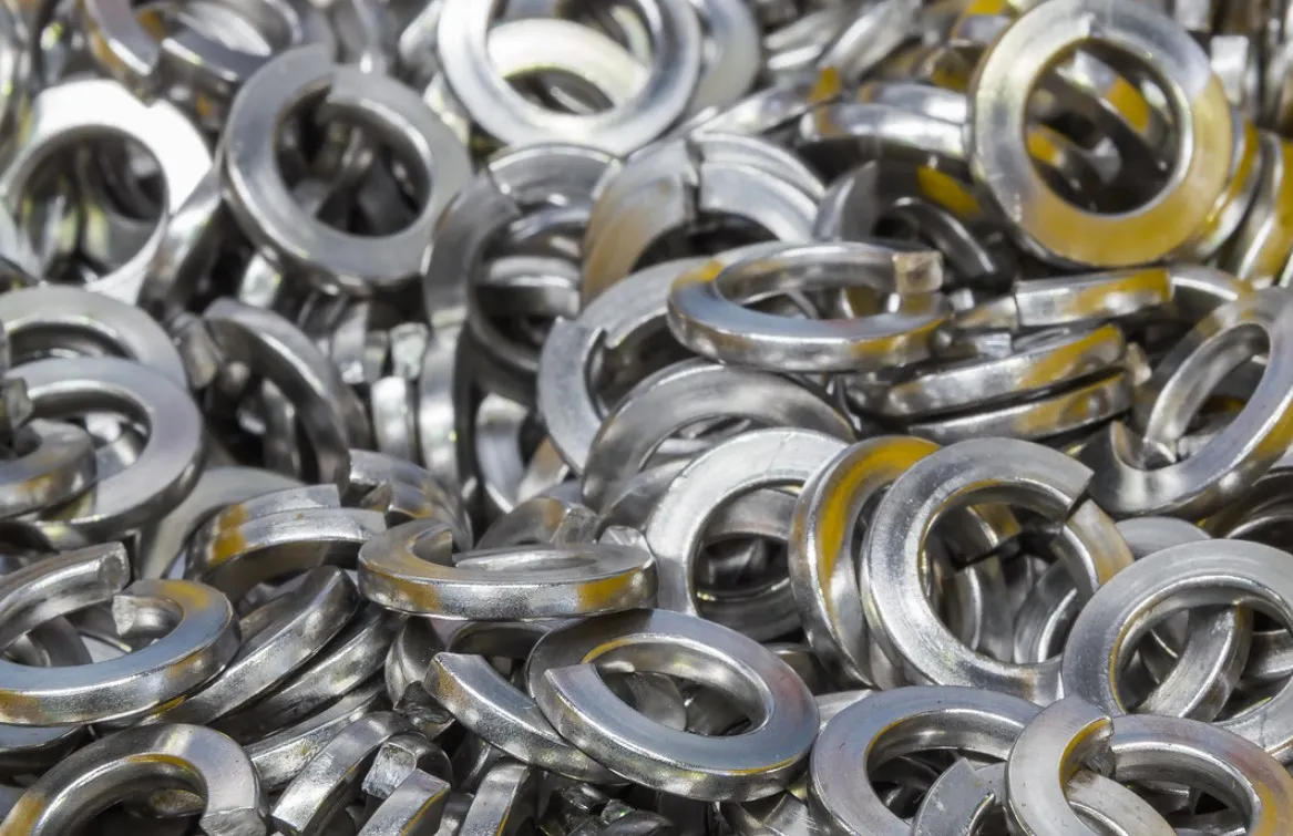 Sprężyny nierdzewne – co warto o nich wiedzieć?