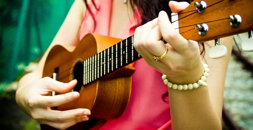 Jakie ukulele do 300 zł: najlepsze wybory dla początkujących muzyków