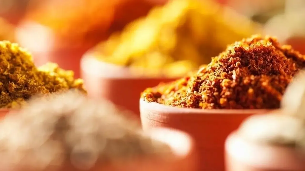Co to jest masala? Odkryj tajemnice indyjskich przypraw i ich znaczenie