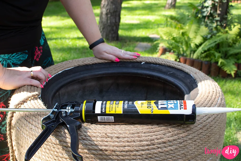 Jak zrobić kwietniki z opon: 8 prostych kroków DIY + porady