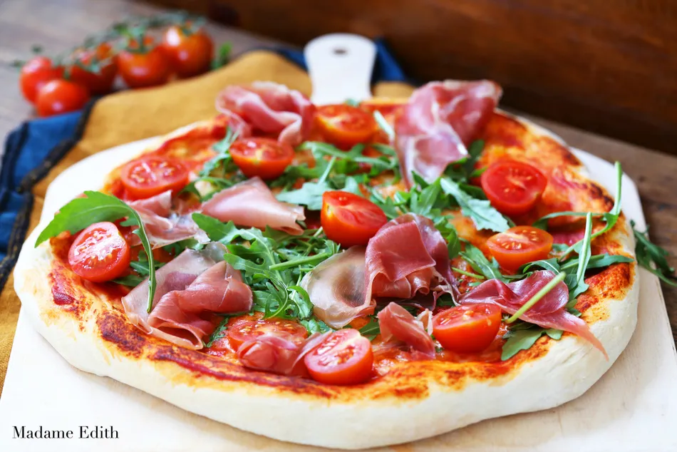 Włoska pizza przepis ciasto – idealne ciasto na pizzę, nawet bezglutenowe