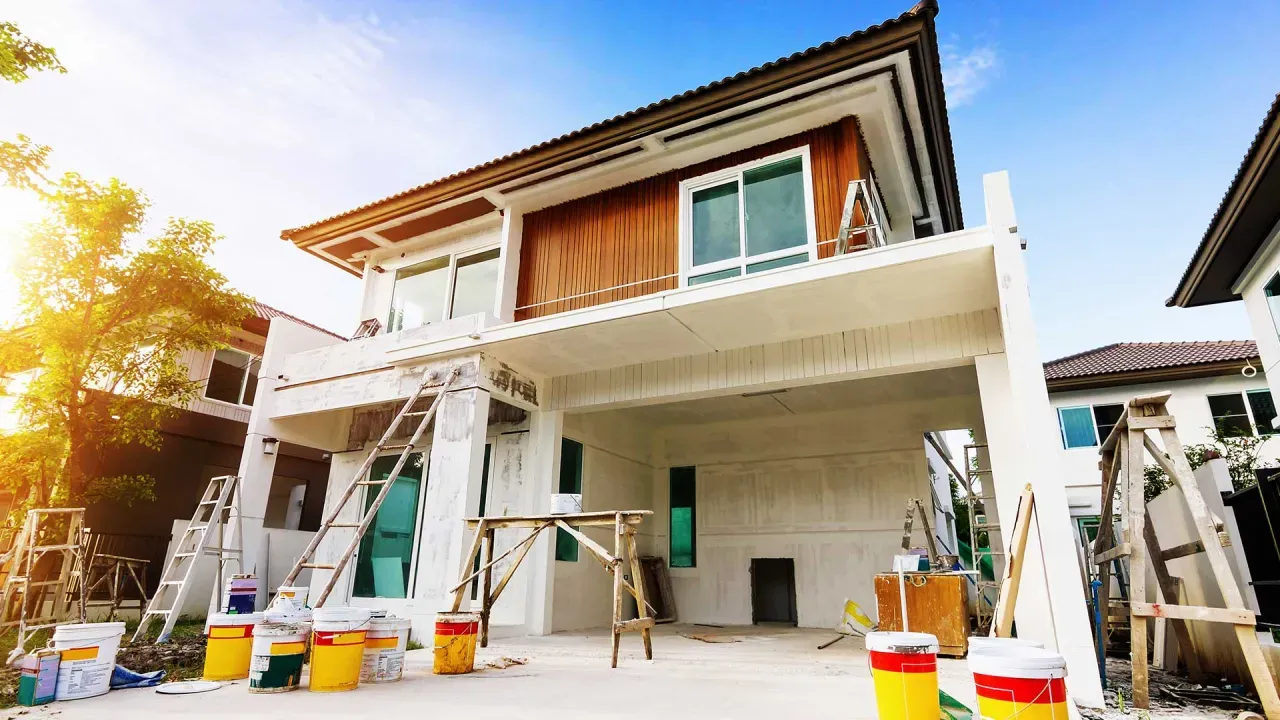 Ile za metr tynku na elewacji? Ceny i porównanie rodzajów tynków