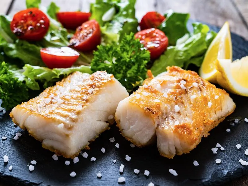Jak przyrządzić dorsza dietetycznie – proste i zdrowe przepisy bez tłuszczu