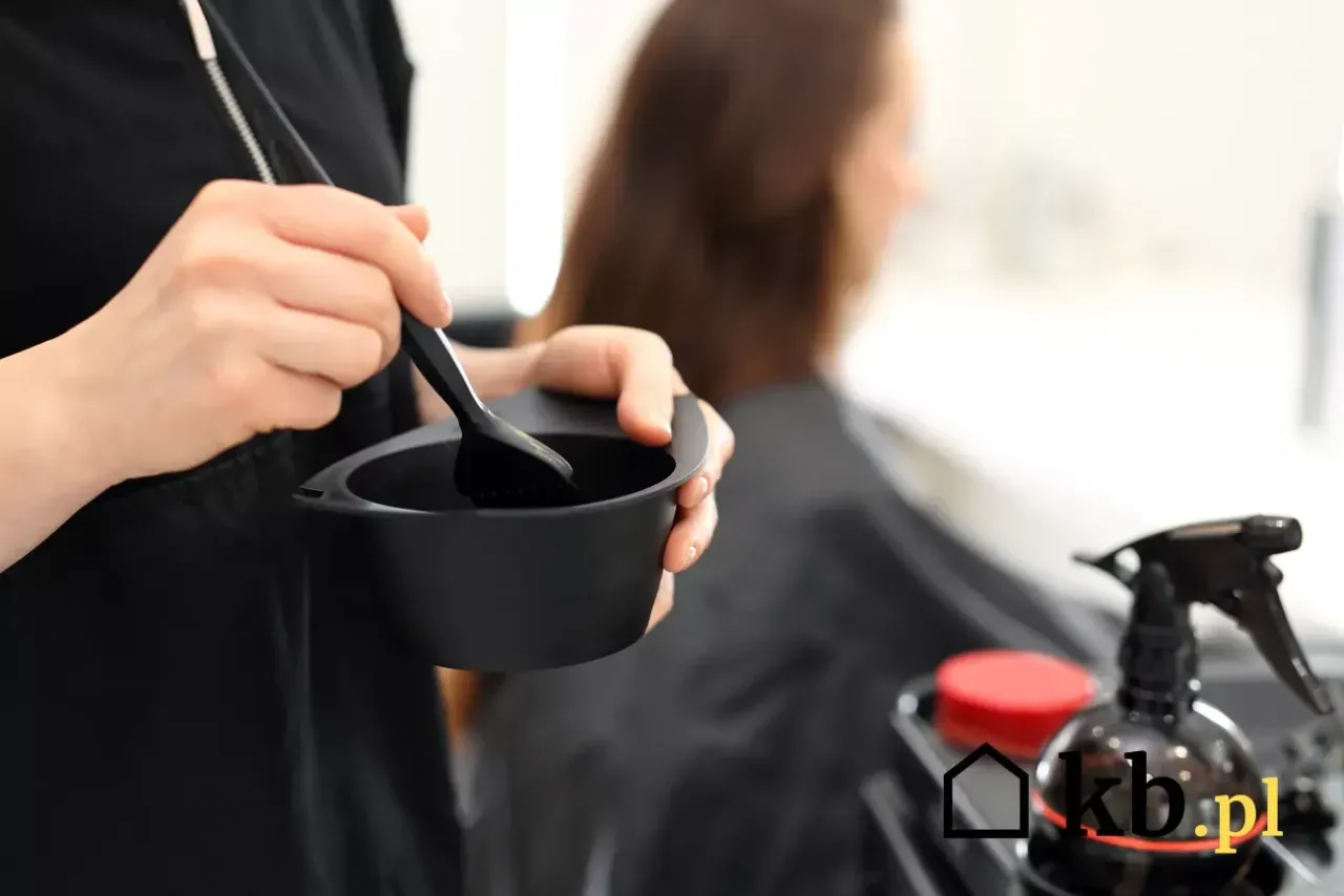 Ile kosztuje farbowanie odrostów? Sprawdź ceny w różnych miastach