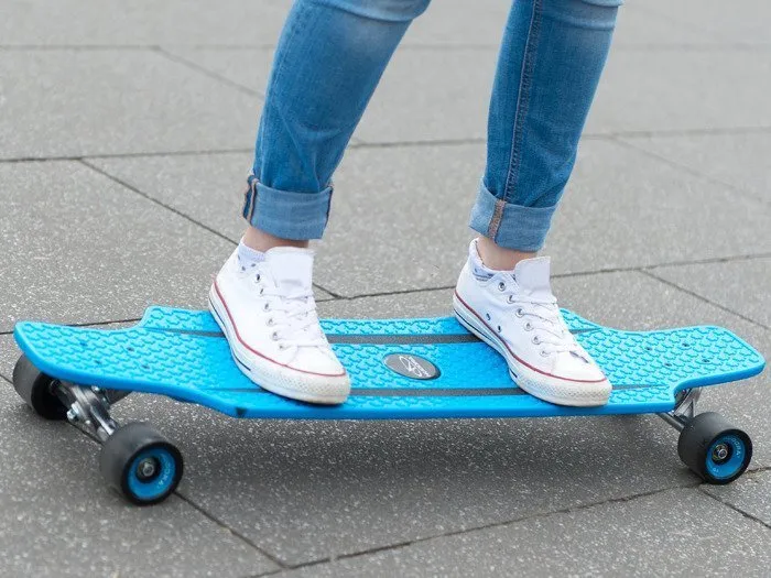 Jaka deskorolka dla 11 latka - wybierz najlepszą i bezpieczną opcję