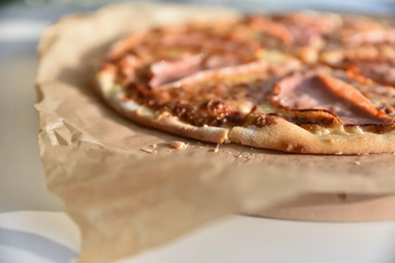 Ile gram ma kawałek pizzy? Zaskakujące różnice w wadze!