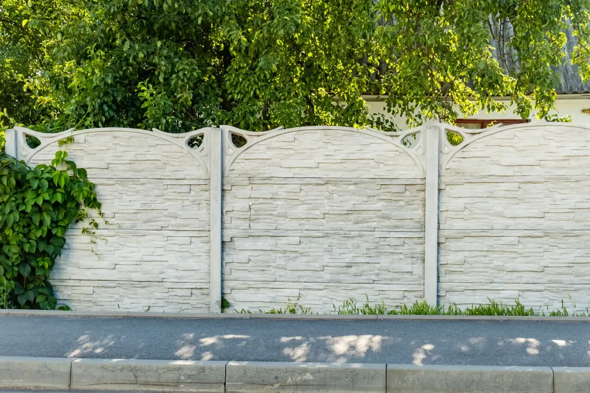 Na jaki kolor pomalować ogrodzenie betonowe, aby nie żałować wyboru? Na jaki kolor pomalować ogrodzenie betonowe, aby nie żałować wyboru?