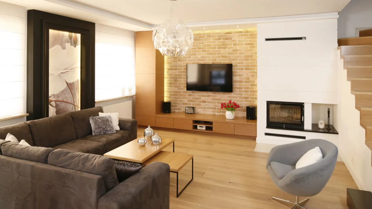 Rewelacyjne sposoby na piękne ściany w salonie bez dużych kosztów