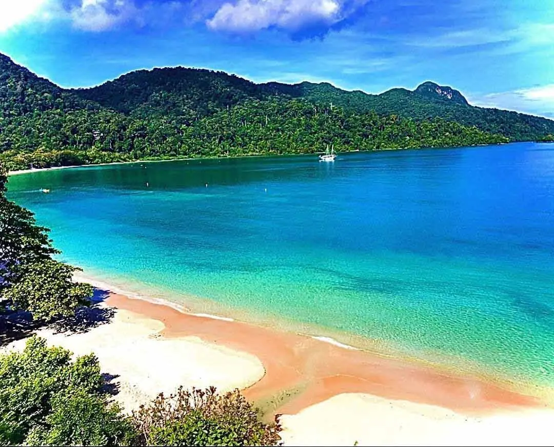 Malezja: Idealna pora roku na niezapomniane wakacje bez rozczarowań